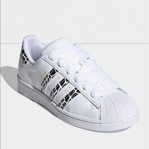 Men’s Adidas Superstar❤️‍🔥! Size 9